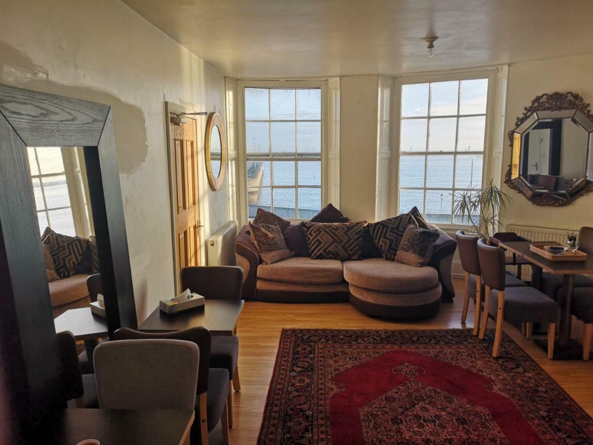 Whole Flat Next To Dover Port With Parking Exterior photo