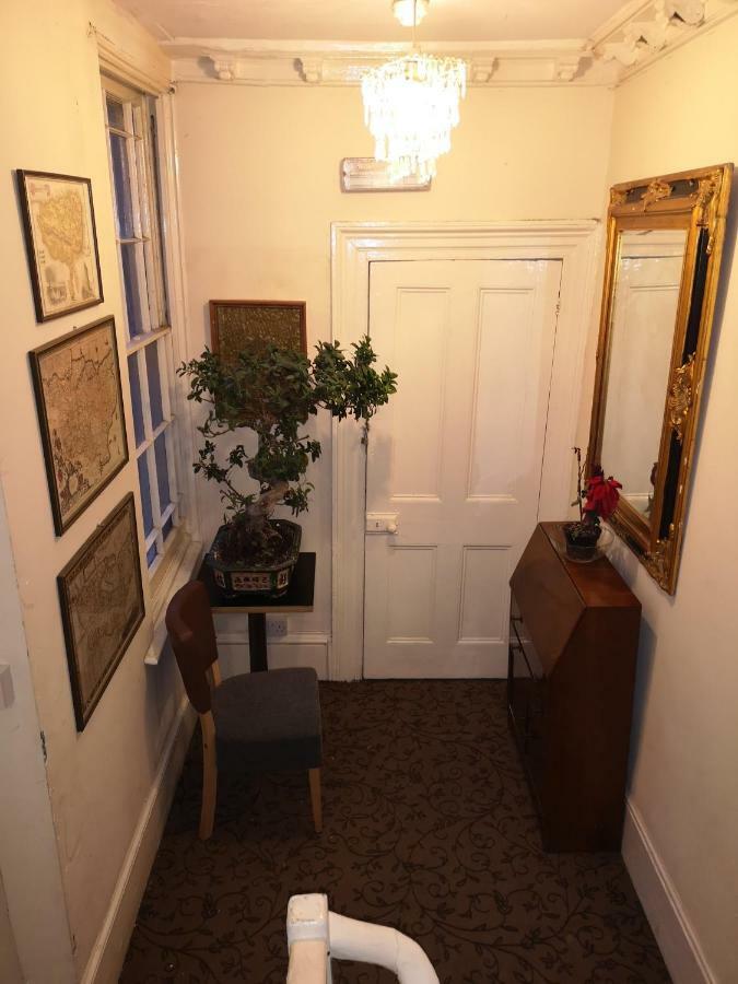 Whole Flat Next To Dover Port With Parking Exterior photo